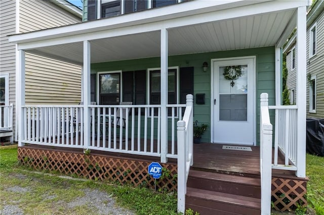 4 Hopkins St, Hampton, VA 23663 - view of exterior entry featuring a porch