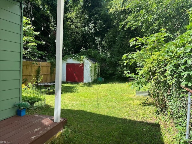 4 Hopkins St, Hampton, VA 23663 - view of yard