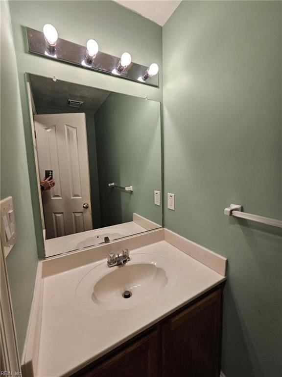 834 Haskins Dr, Suffolk, VA 23434 - bathroom featuring vanity