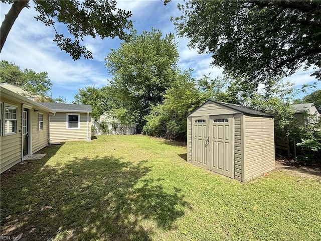 2218 Andrews Blvd, Hampton, VA 23663 - view of yard