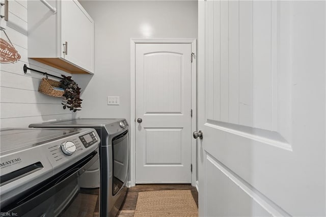 5520 White Swallow Way, Chesapeake, VA 23321 - laundry area featuring cabinet space, washer and dryer, and dark wood finished floors