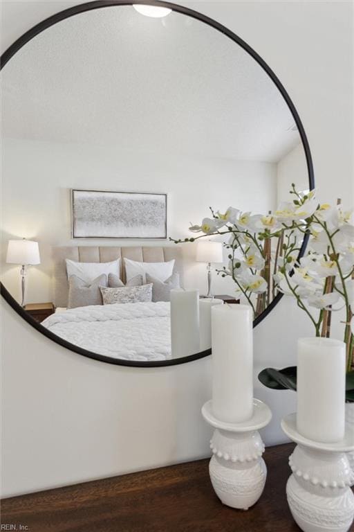 408 Holmes Blvd, Yorktown, VA 23692 - bedroom / living area view