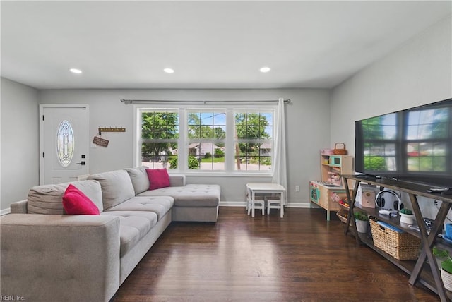 23 Stonewall Ter, Hampton, VA 23666 - living room featuring dark wood-style floors, baseboards, and recessed lighting