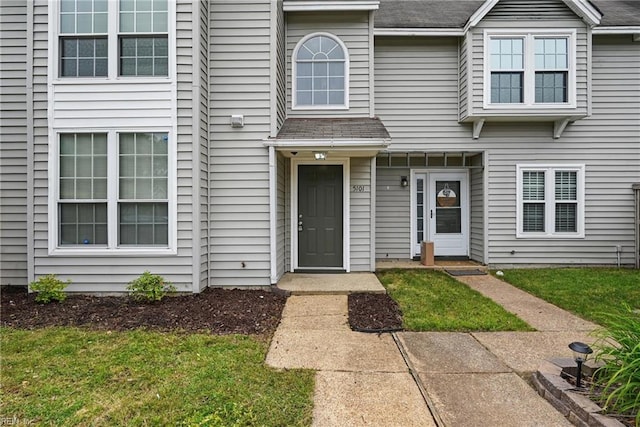 5101 Glenwood Way, Virginia Beach, VA 23456 - townhome / multi-family property with roof with shingles