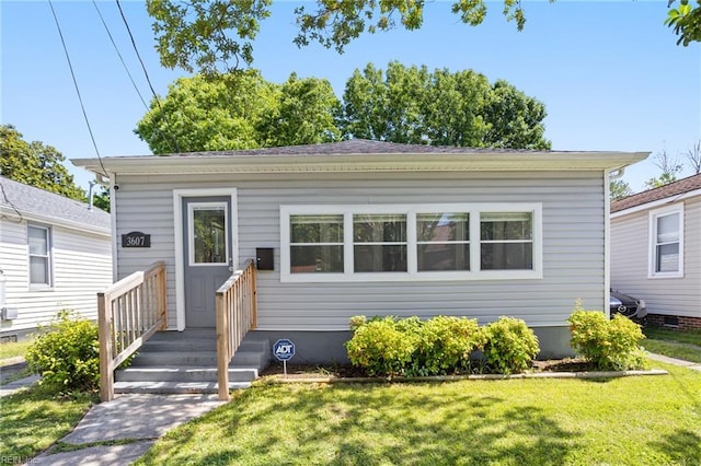 3607 Lafayette Blvd, Norfolk, VA 23513 - view of front of home with a front yard