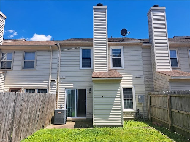 5528 Baccalaureate Dr, Virginia Beach, VA 23462 - rear view of property featuring central AC unit and a fenced backyard
