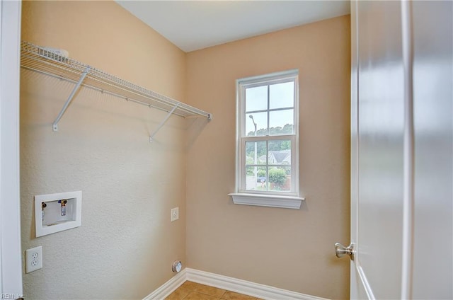 501 Beagle Gap Ct, Chesapeake, VA 23320 - laundry area featuring baseboards, hookup for a washing machine, and tile patterned flooring