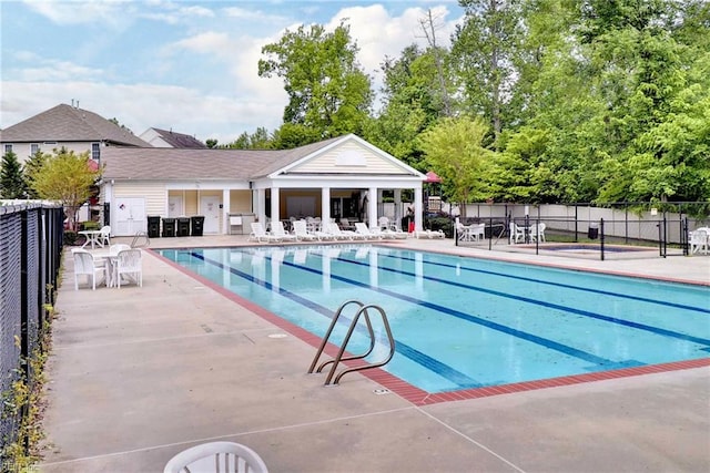 604 Schooner Blvd, Williamsburg, VA 23185 - community pool with a patio