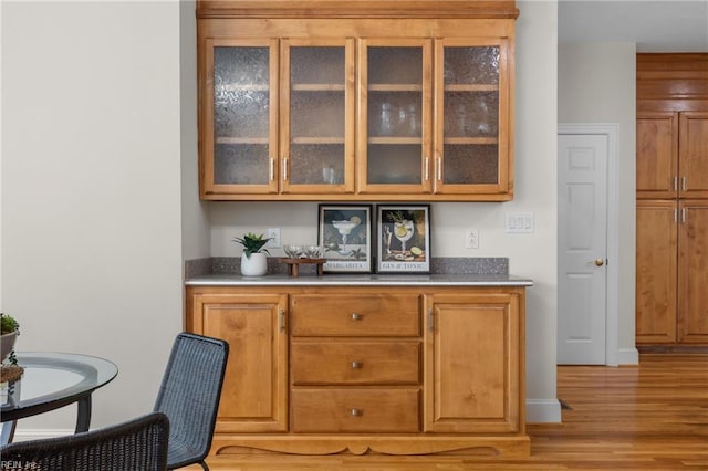 118 Goose Hill Way, Smithfield, VA 23430 - bar area featuring light wood-style flooring and baseboards