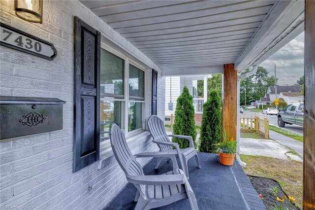 7430 Hughart St, Norfolk, VA 23505 - view of porch
