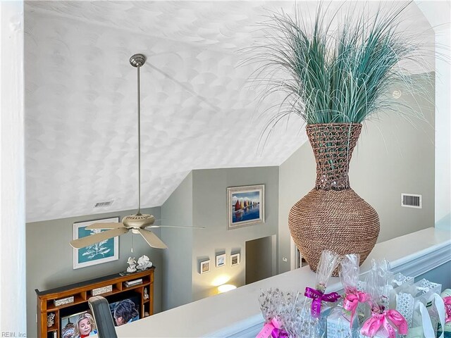 2884 Einstein Dr, Virginia Beach, VA 23456 - detailed view of ceiling fan