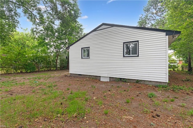 2720 Juniper St, Norfolk, VA 23513 - view of side of home with crawl space