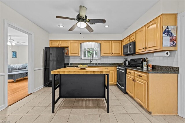 404 Briarfield Dr, Chesapeake, VA 23322 - kitchen with black appliances, a ceiling fan, decorative backsplash, a sink, and recessed lighting