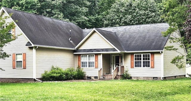520 Hickory Cres, Smithfield, VA 23430 - view of front of home featuring crawl space, a front yard, and a shingled roof