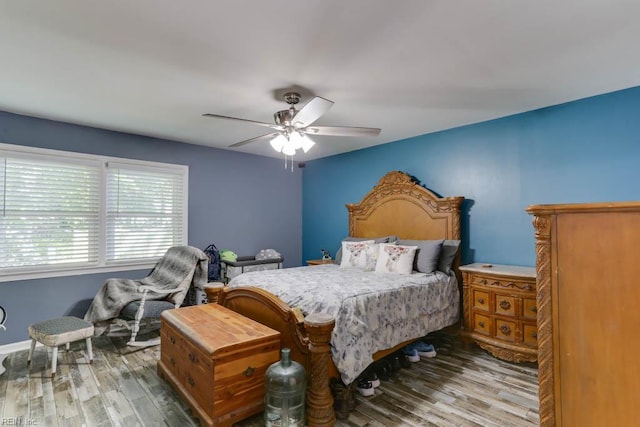 20 Hatteras Lndg, Hampton, VA 23669 - bedroom with wood finished floors, a ceiling fan, and baseboards