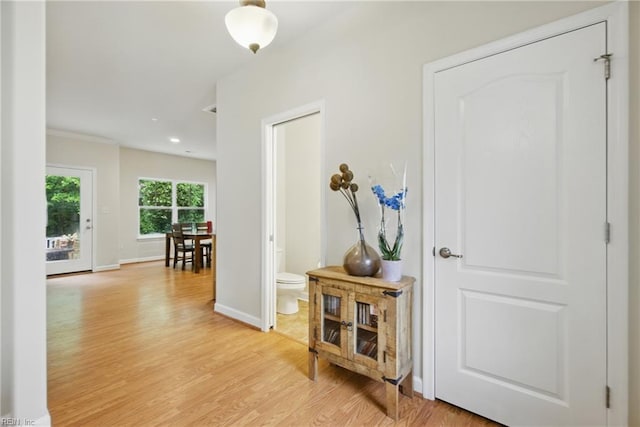 700 Dickens Pl, Chesapeake, VA 23322 - hall featuring light wood-type flooring, baseboards, crown molding, and recessed lighting