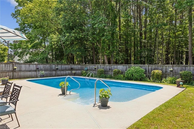 107 Benson Dr, Hampton, VA 23664 - view of swimming pool featuring a fenced backyard and a patio area