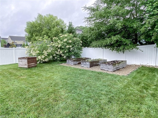 1920 Flintshire Dr, Chesapeake, VA 23323 - view of yard featuring a vegetable garden