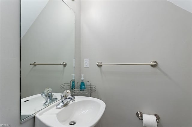 6218 Whaley Ct, Norfolk, VA 23502 - bathroom with a sink