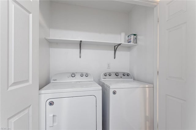 6218 Whaley Ct, Norfolk, VA 23502 - laundry room with independent washer and dryer