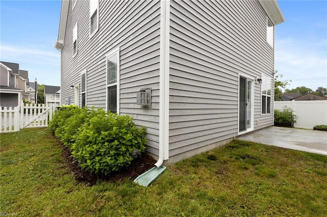 5516 Sadie Ln, Virginia Beach, VA 23462 - view of side of home with a patio area