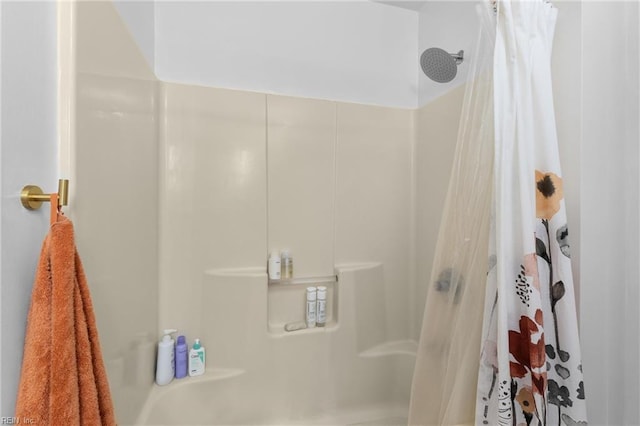 112 Hopemont Ln, Suffolk, VA 23434 - full bath with a shower with shower curtain