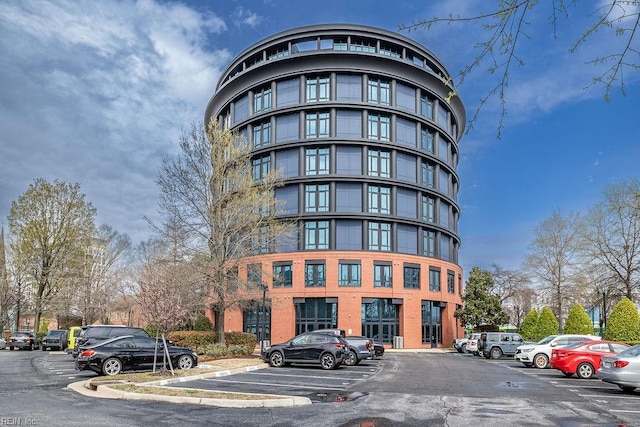 415 Saint Pauls Blvd Unit 309, Norfolk, VA 23510 - view of property featuring uncovered parking