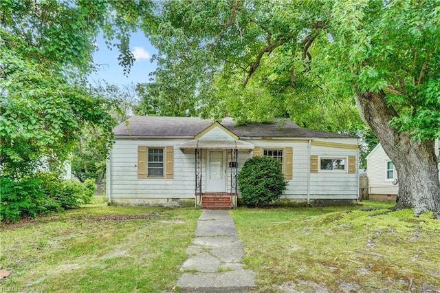 10 Dotson Dr, Hampton, VA 23669 - bungalow-style house featuring a front lawn and crawl space