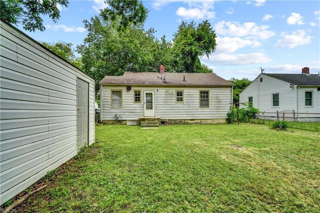 10 Dotson Dr, Hampton, VA 23669 - back of property with entry steps