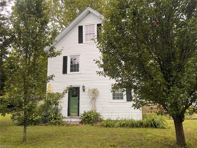 1717 Old Ferry Rd, Hudgins, VA 23076 - view of front facade featuring a front yard