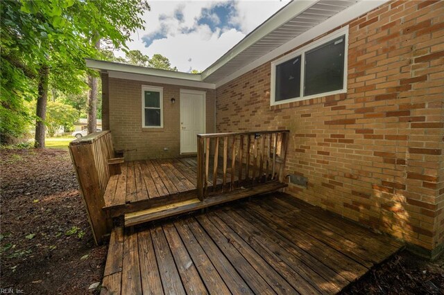 917 Garfield Ave, Suffolk, VA 23434 - view of wooden deck