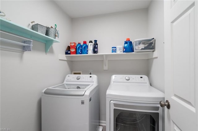 302 Peachwood Ct, Suffolk, VA 23434 - laundry area with washer and dryer