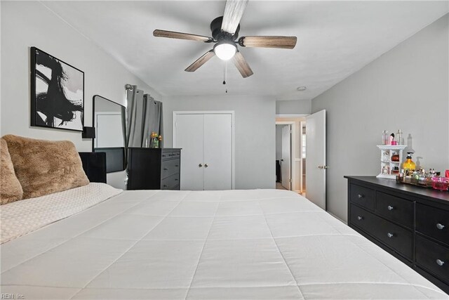 1840 Old Ridge Rd, Virginia Beach, VA 23464 - bedroom with ceiling fan and a closet