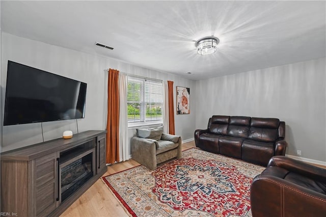 1840 Old Ridge Rd, Virginia Beach, VA 23464 - living area with light wood-type flooring
