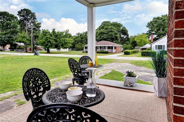 319 Greenbriar Ave, Hampton, VA 23661 - view of patio / terrace