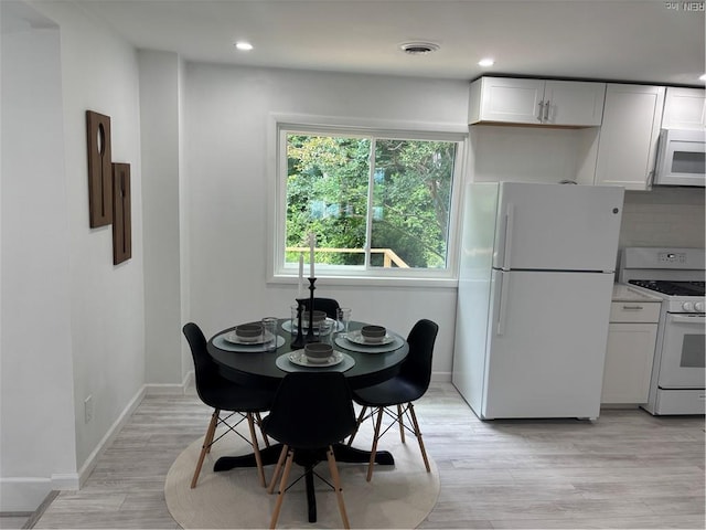 432 Maryle Ct, Newport News, VA 23602 - dining space with recessed lighting, light wood-style flooring, and baseboards