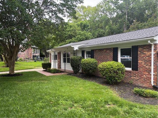 432 Maryle Ct, Newport News, VA 23602 - view of front of property featuring a front yard, brick siding, and a shingled roof