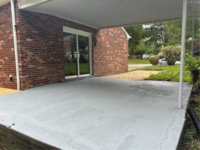 432 Maryle Ct, Newport News, VA 23602 - view of patio with an attached carport