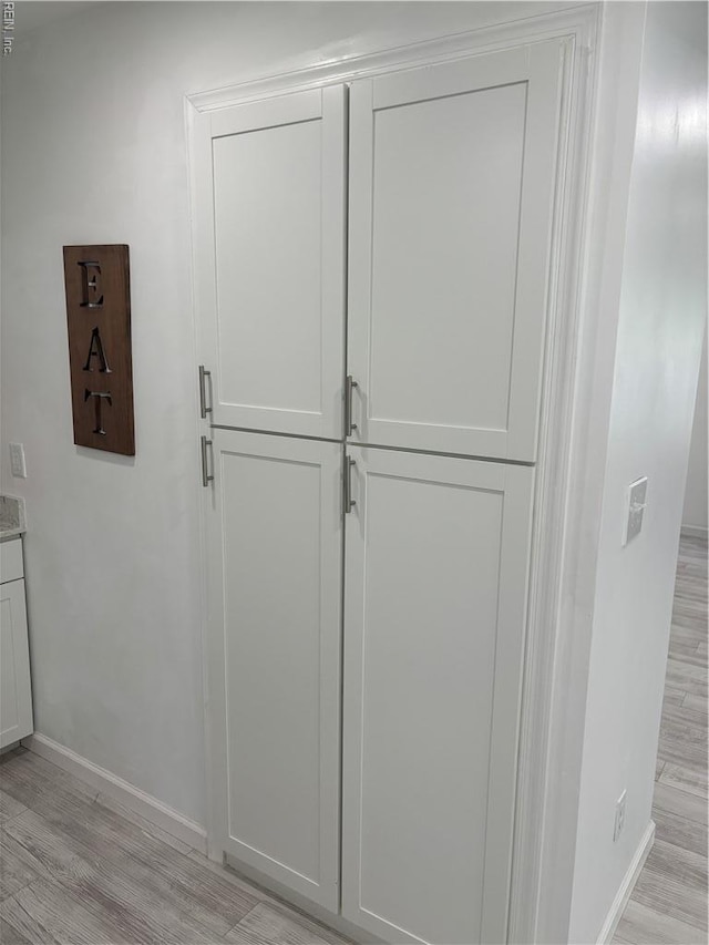 432 Maryle Ct, Newport News, VA 23602 - detailed view of wood finished floors and baseboards