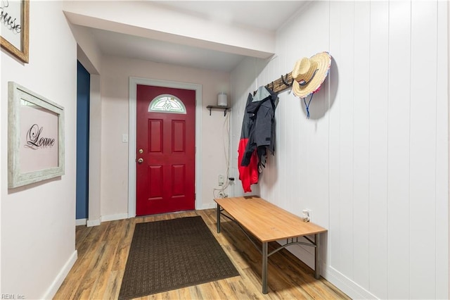 891 Bells Mill Rd, Chesapeake, VA 23322 - entrance foyer featuring light wood-type flooring and baseboards