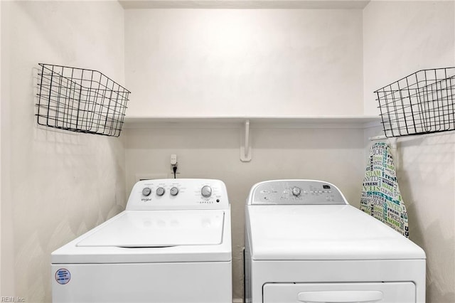 5018 Kings Grant Cir, Suffolk, VA 23434 - laundry area featuring washer and clothes dryer