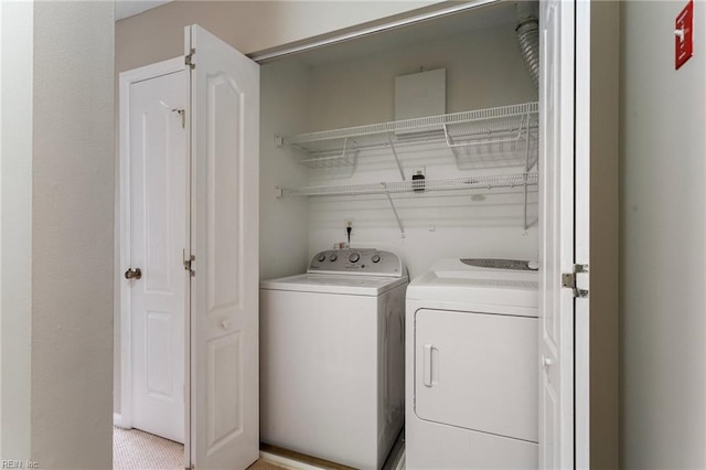 711 Windbrook Cir, Newport News, VA 23606 - laundry area with washer and clothes dryer