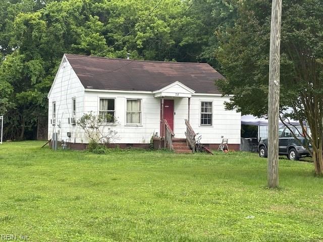 78 Garrow Rd, Newport News, VA 23608 - view of front of property featuring a front lawn and roof with shingles