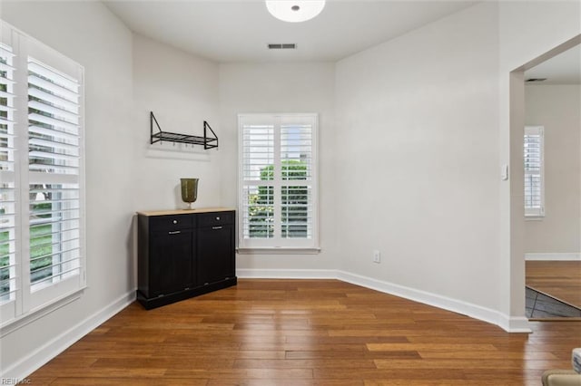 947 Willow Pt, Newport News, VA 23602 - interior space with wood-type flooring, healthy amount of natural light, and baseboards