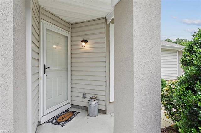 947 Willow Pt, Newport News, VA 23602 - view of exterior entry featuring stucco siding