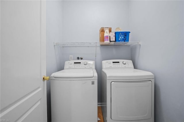 2110 King St, Suffolk, VA 23434 - laundry room with washing machine and dryer