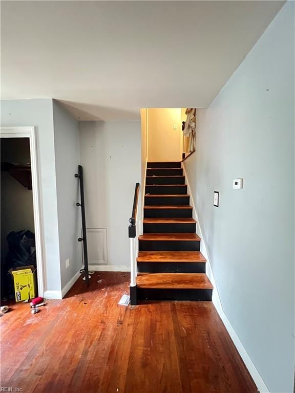418 Fox Hill Rd, Hampton, VA 23669 - staircase with wood finished floors and baseboards