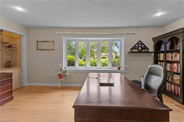 5409 Challedon Dr, Virginia Beach, VA 23462 - home office featuring a textured ceiling, light wood-style flooring, baseboards, and recessed lighting