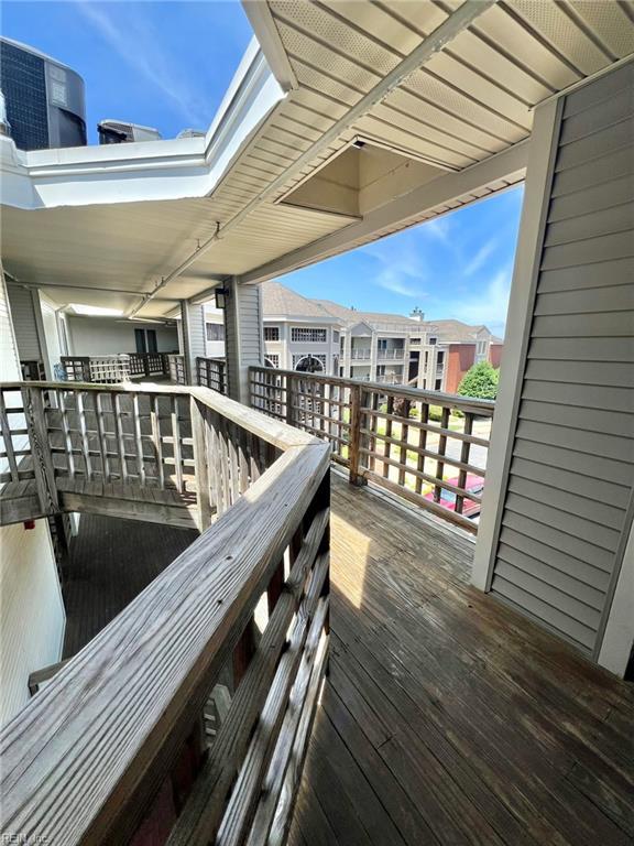 30 Brough Ln # 301, Hampton, VA 23669 - view of deck
