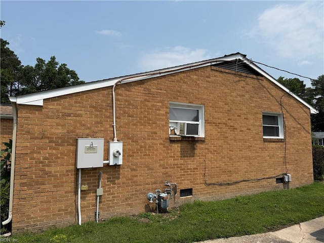 107 Carver Pl, Yorktown, VA 23692 - view of side of home featuring brick siding and crawl space